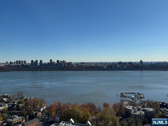 3 Horizon Road 1432, Fort Lee, NJ 07024