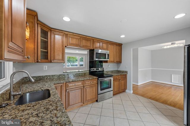 7121 KAREN ANNE DR, Temple Hills, MD 20748