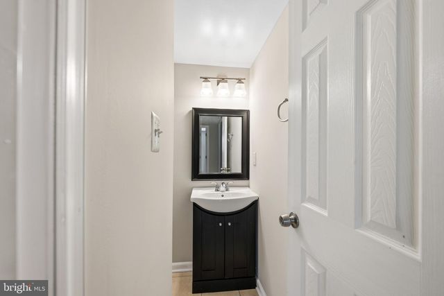 7121 KAREN ANNE DR, Temple Hills, MD 20748