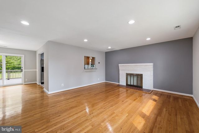 7121 KAREN ANNE DR, Temple Hills, MD 20748