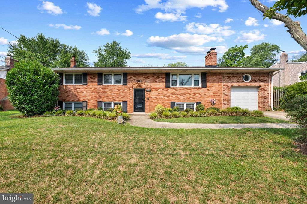 7121 KAREN ANNE DR, Temple Hills, MD 20748