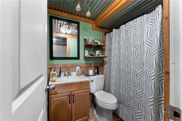 18 Glenmore Drive, Kingston, GA 30145