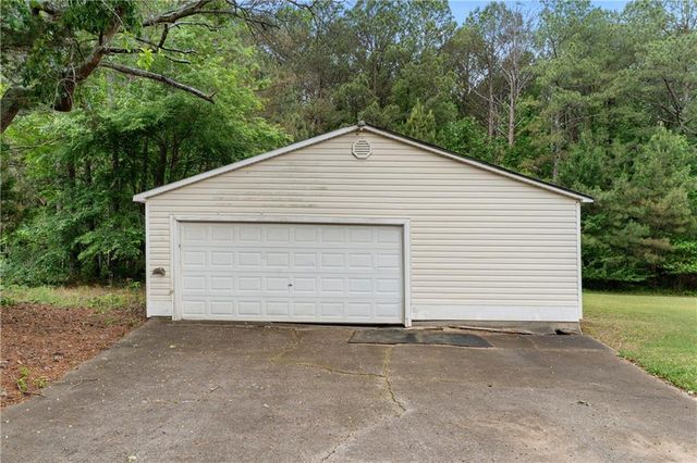 18 Glenmore Drive, Kingston, GA 30145