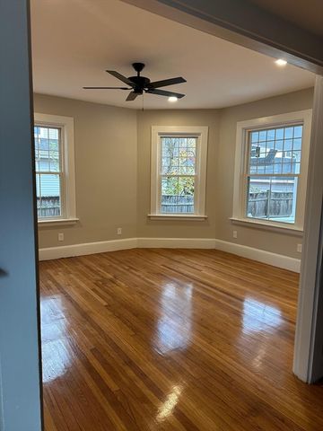 41 Prescott St 2, Reading, MA 01867