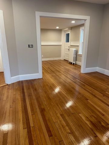 41 Prescott St 2, Reading, MA 01867