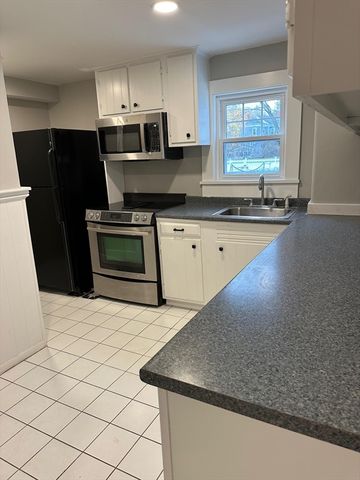 41 Prescott St 2, Reading, MA 01867