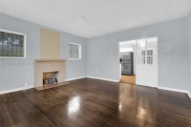 411 NW 53rd Ave, Miami, FL 33126