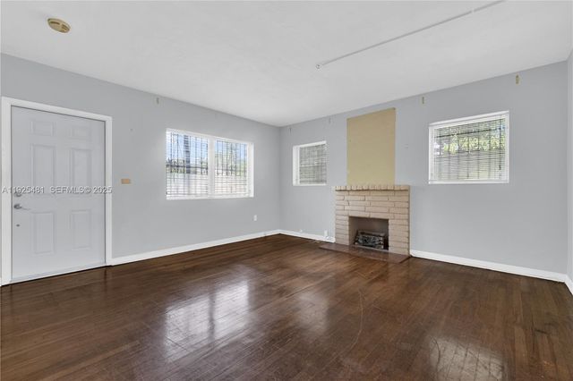 411 NW 53rd Ave, Miami, FL 33126