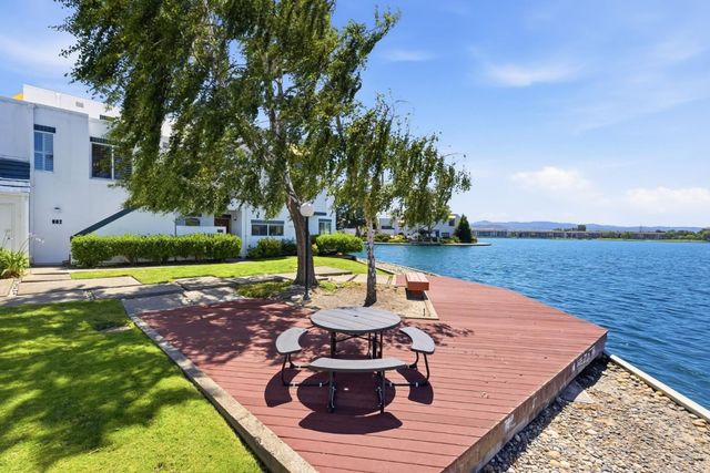 902 Lido Lane, Foster City, CA 94404