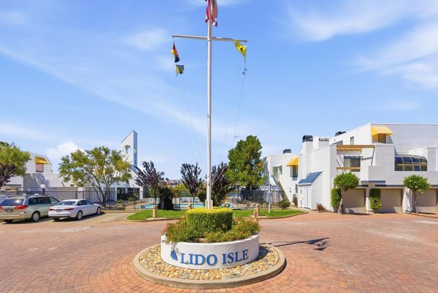 902 Lido Lane, Foster City, CA 94404