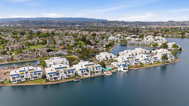 902 Lido Lane, Foster City, CA 94404