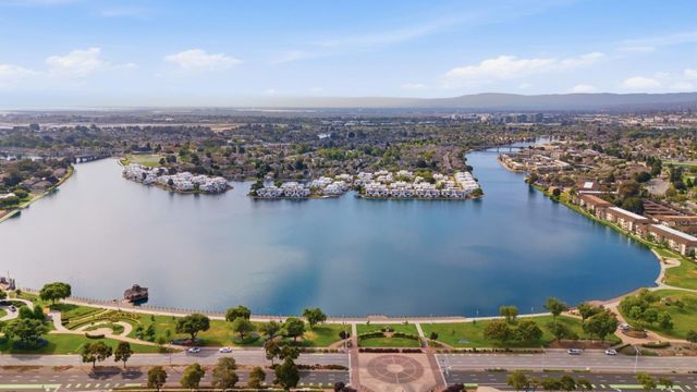 902 Lido Lane, Foster City, CA 94404
