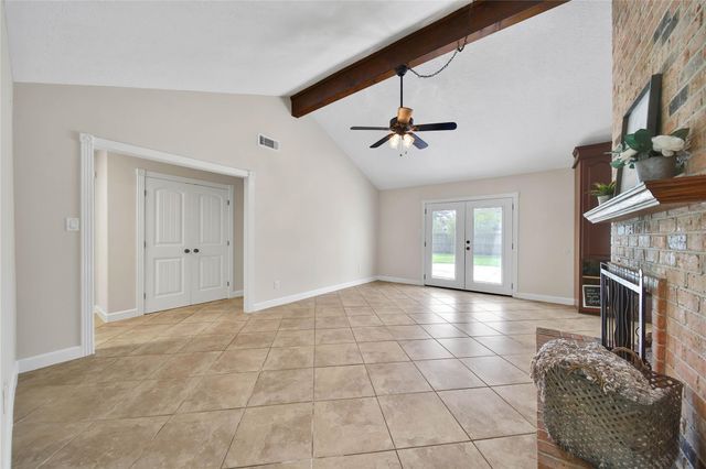 505 Seagrove Street, La Porte, TX 77571