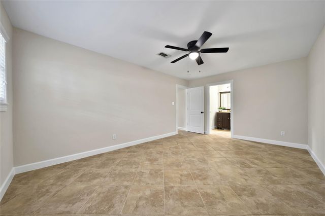 505 Seagrove Street, La Porte, TX 77571