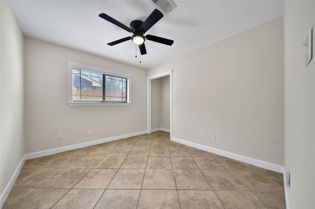 505 Seagrove Street, La Porte, TX 77571