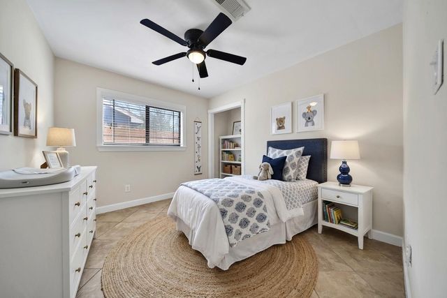 505 Seagrove Street, La Porte, TX 77571