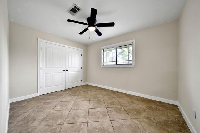 505 Seagrove Street, La Porte, TX 77571