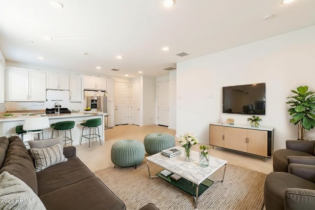 16677 W CHARLOTTE Drive, Surprise, AZ 85387