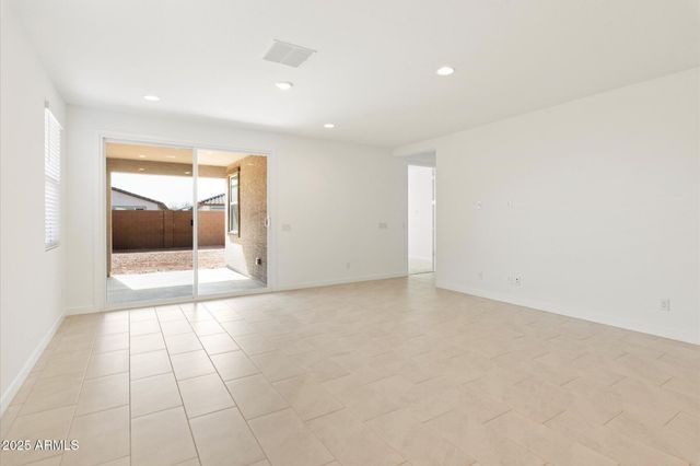 16677 W CHARLOTTE Drive, Surprise, AZ 85387