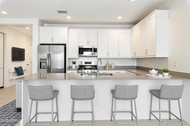 16677 W CHARLOTTE Drive, Surprise, AZ 85387