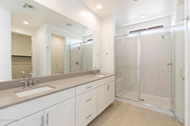 16677 W CHARLOTTE Drive, Surprise, AZ 85387