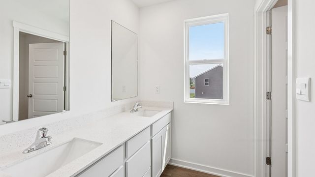 1105 Vista Court, Hampshire, IL 60140