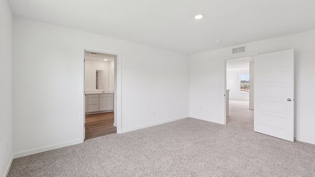 1105 Vista Court, Hampshire, IL 60140
