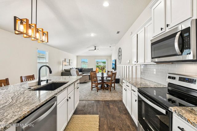 2225 WILLOW GLN Lane, Green Cove Springs, FL 32043