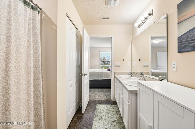 2225 WILLOW GLN Lane, Green Cove Springs, FL 32043