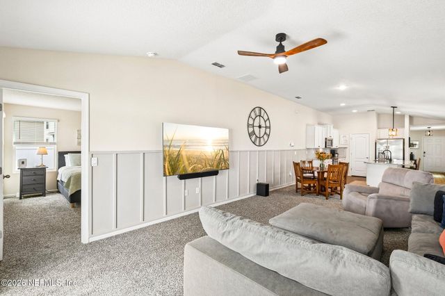 2225 WILLOW GLN Lane, Green Cove Springs, FL 32043