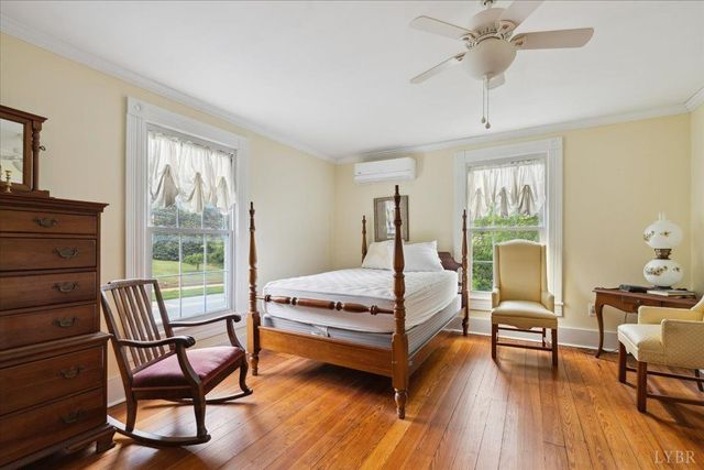 524 Longwood Avenue, Bedford, VA 24523
