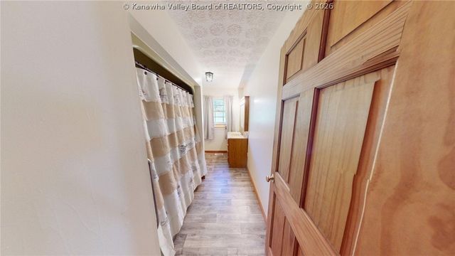 6 Atha Road, West Hamlin, WV 25571