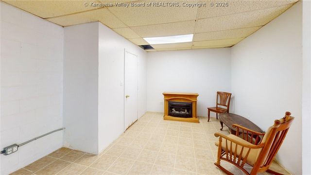 6 Atha Road, West Hamlin, WV 25571