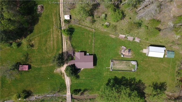 6 Atha Road, West Hamlin, WV 25571