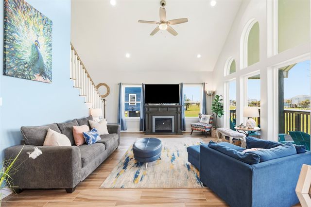 18603 Shaman Drive, Galveston, TX 77554