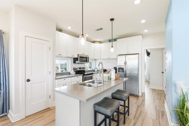 18603 Shaman Drive, Galveston, TX 77554