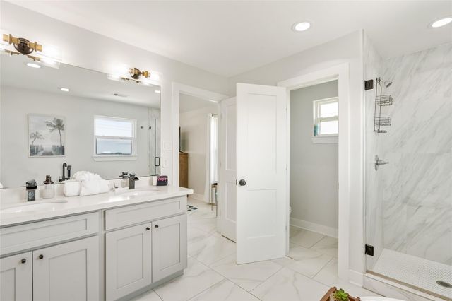 18603 Shaman Drive, Galveston, TX 77554