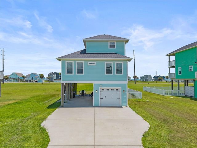 18603 Shaman Drive, Galveston, TX 77554