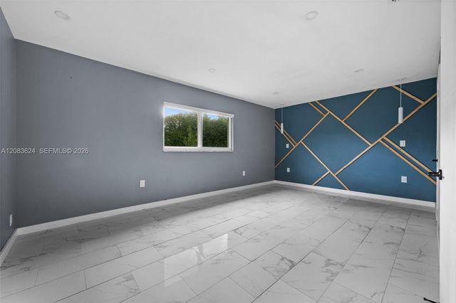 5212 Santa Rosa Court, Cape Coral, FL 33904