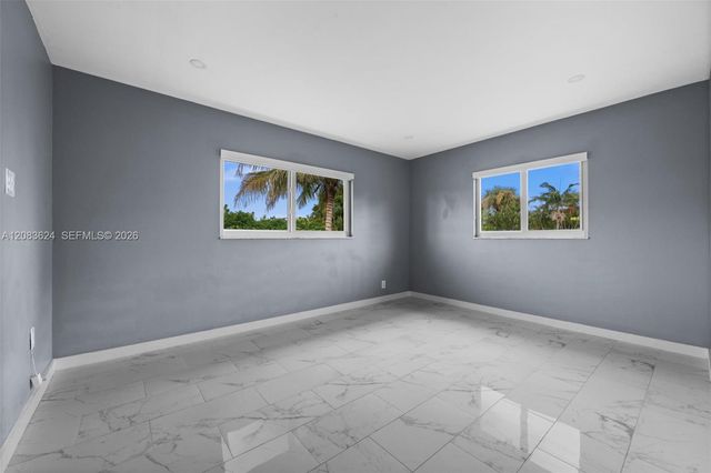 5212 Santa Rosa Court, Cape Coral, FL 33904