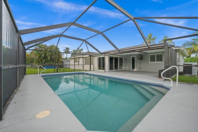 5212 Santa Rosa Court, Cape Coral, FL 33904
