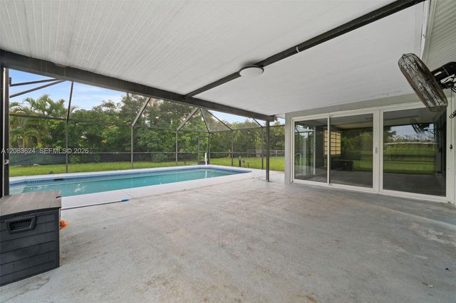 5212 Santa Rosa Court, Cape Coral, FL 33904