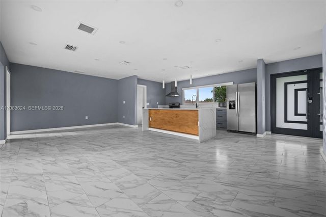 5212 Santa Rosa Court, Cape Coral, FL 33904
