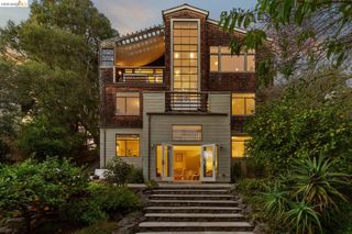 2920 Avalon Ave, Berkeley, CA 94705