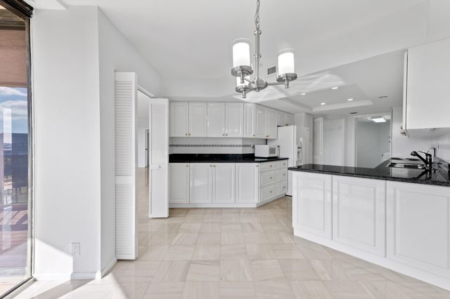 1900 Consulate Place 1004, West Palm Beach, FL 33401