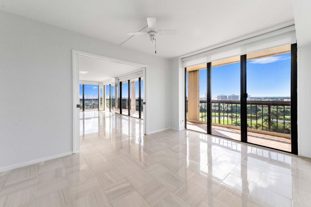 1900 Consulate Place 1004, West Palm Beach, FL 33401