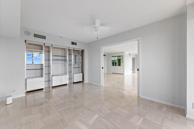 1900 Consulate Place 1004, West Palm Beach, FL 33401