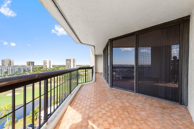 1900 Consulate Place 1004, West Palm Beach, FL 33401