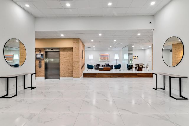1900 Consulate Place 1004, West Palm Beach, FL 33401