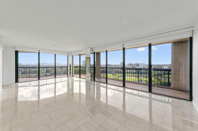 1900 Consulate Place 1004, West Palm Beach, FL 33401